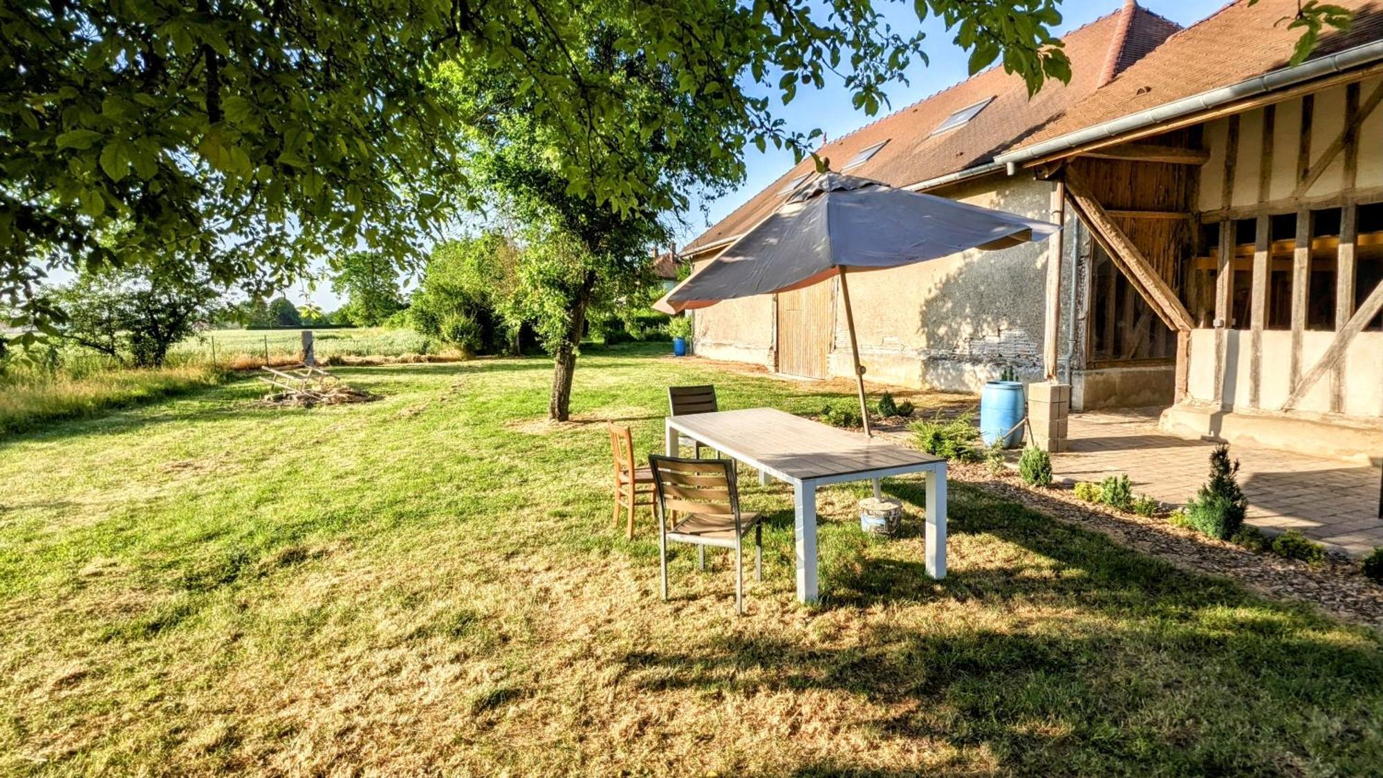 Appartement Prive Le Chardonnay, Jardin, Parking Buchères Eksteriør bilde